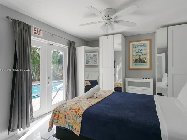 1422 Coolidge St, Hollywood FL 33020