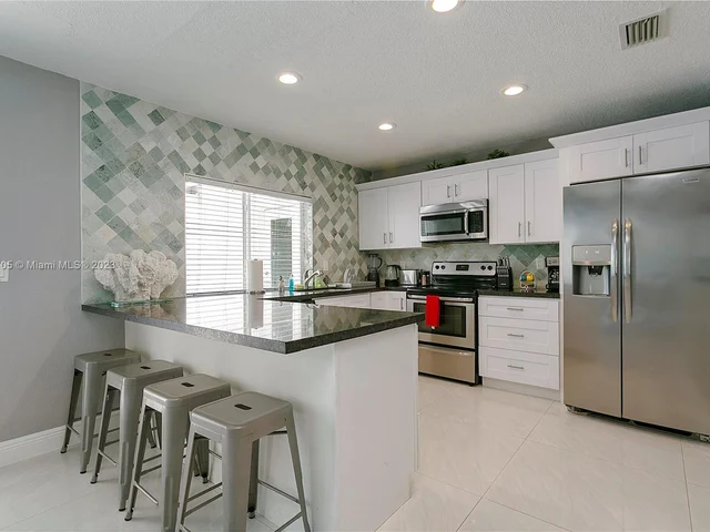 1422 Coolidge St, Hollywood FL 33020