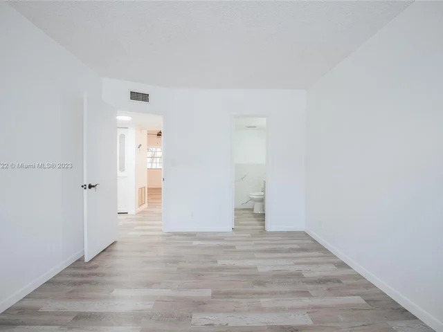 2041 NW 81st Ave # 427, Pembroke Pines FL 33024