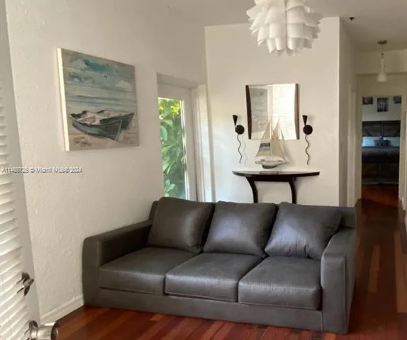 747 Michigan Ave # 106, Miami Beach FL 33139