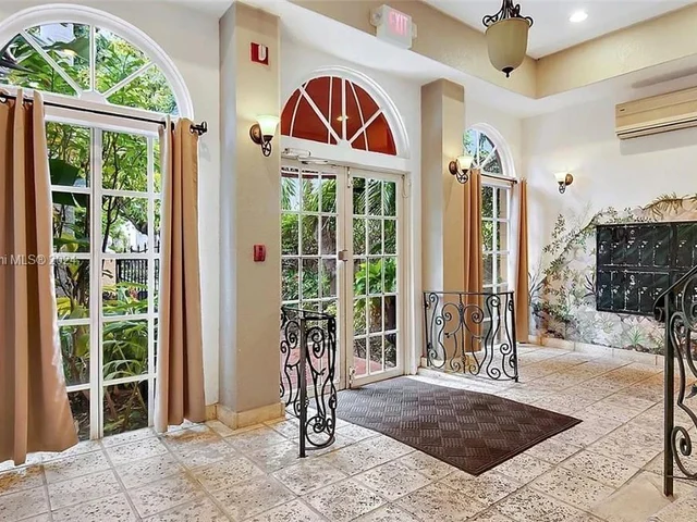 747 Michigan Ave # 106, Miami Beach FL 33139