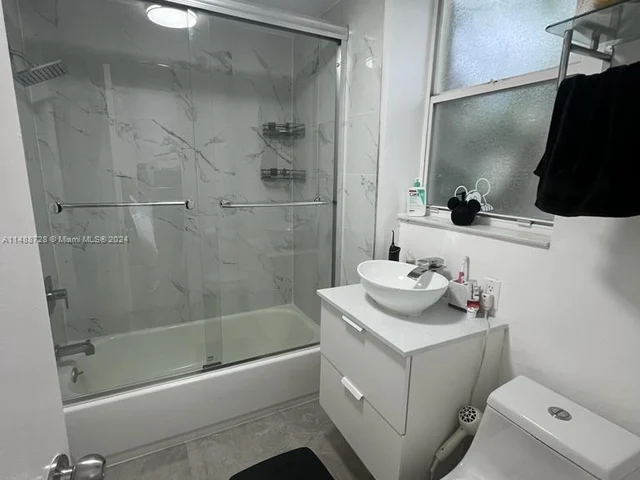 747 Michigan Ave # 106, Miami Beach FL 33139