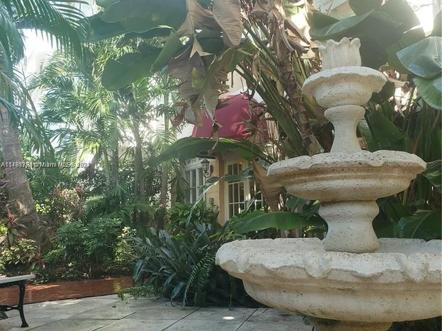 747 Michigan Ave # 106, Miami Beach FL 33139