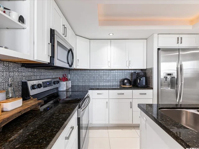 10000 W Bay Harbor Dr # 503, Bay Harbor Islands FL 33154