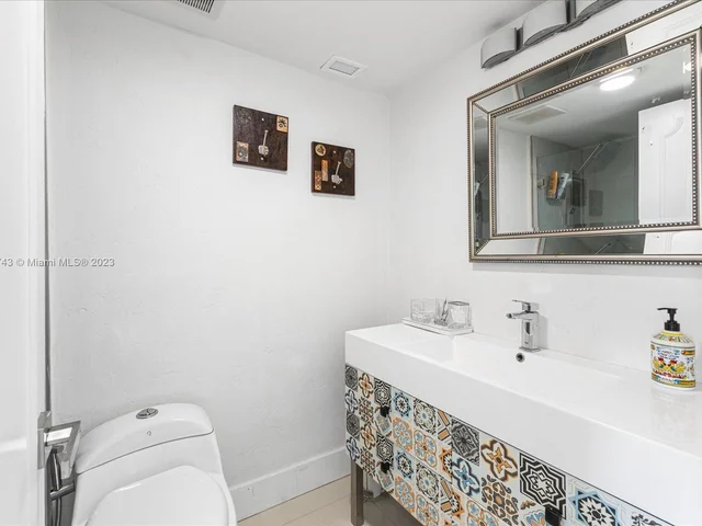 10000 W Bay Harbor Dr # 503, Bay Harbor Islands FL 33154