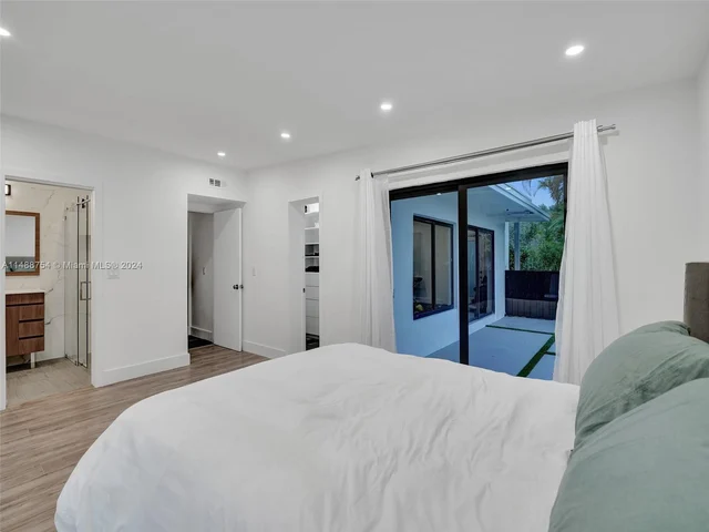 18560 NE 20th Ct, North Miami Beach FL 33179