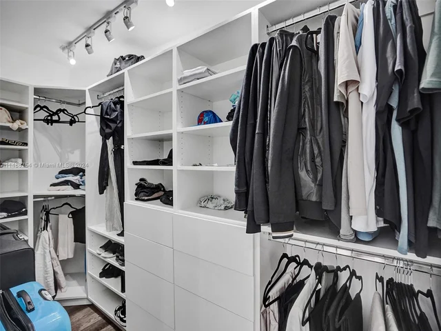 18560 NE 20th Ct, North Miami Beach FL 33179