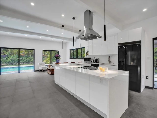 18560 NE 20th Ct, North Miami Beach FL 33179