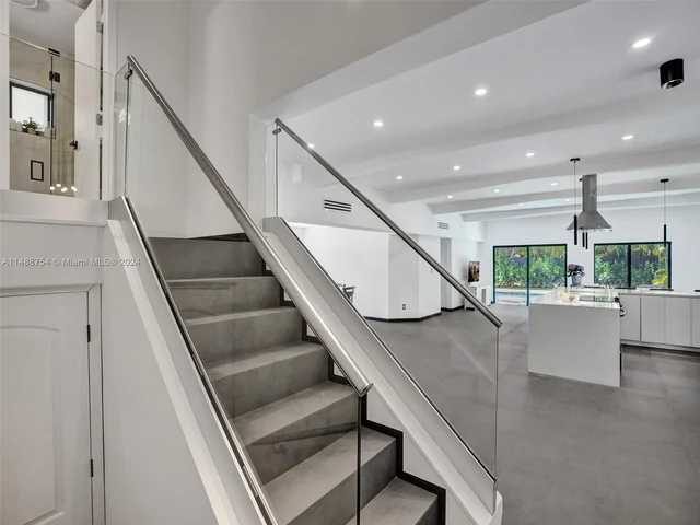 18560 NE 20th Ct, North Miami Beach FL 33179