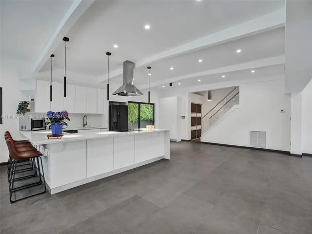 18560 NE 20th Ct, North Miami Beach FL 33179