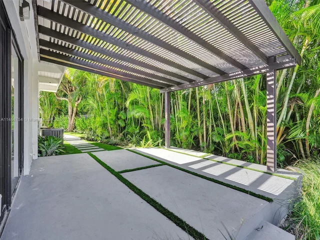 18560 NE 20th Ct, North Miami Beach FL 33179