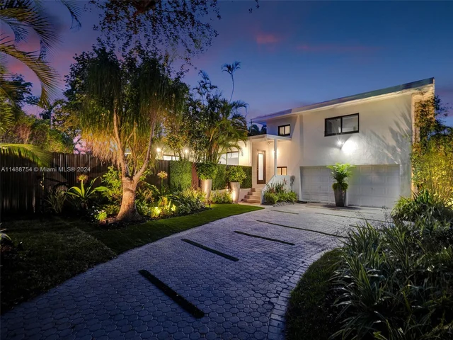 18560 NE 20th Ct, North Miami Beach FL 33179