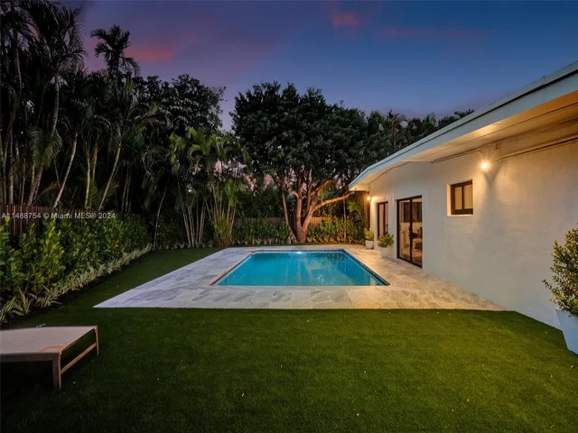 18560 NE 20th Ct, North Miami Beach FL 33179