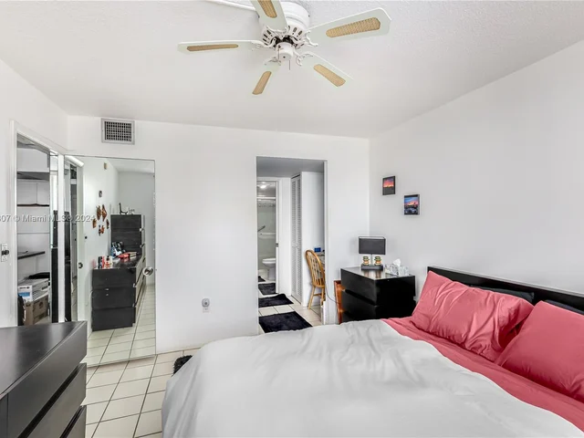 401 Ocean Dr # 504, Miami Beach FL 33139