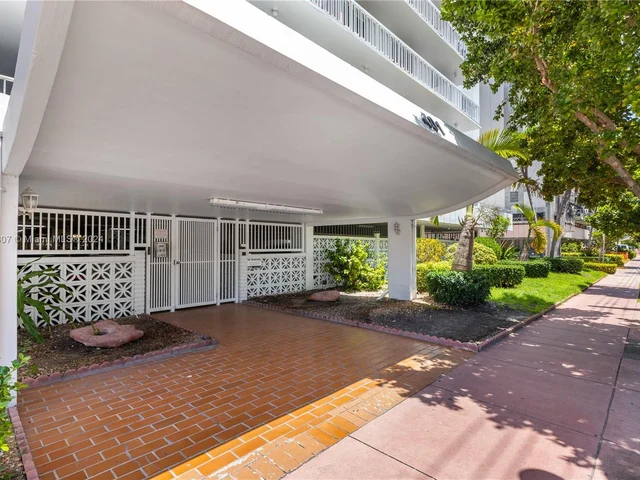 401 Ocean Dr # 504, Miami Beach FL 33139
