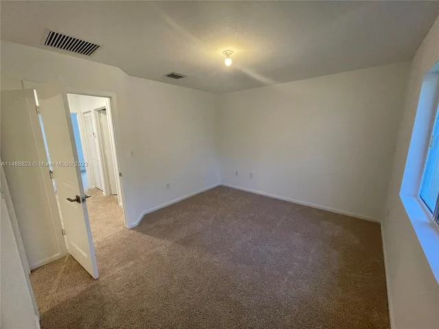 1021 SE 24th Ter, Homestead FL 33035