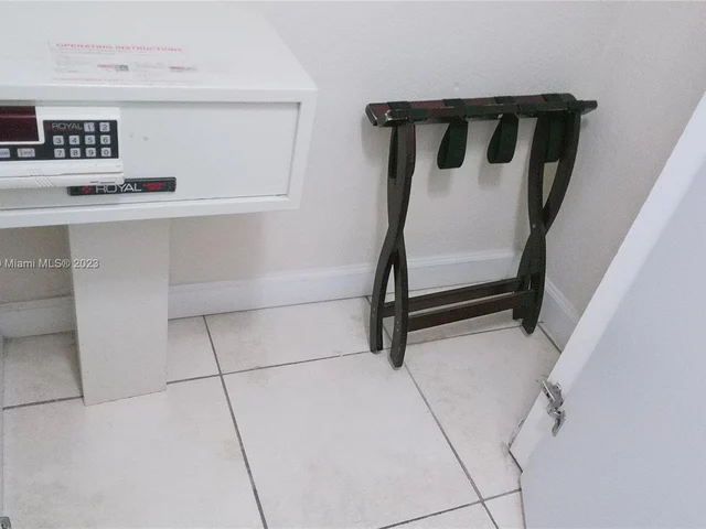 19201 Collins Ave # 733, Sunny Isles Beach FL 33160