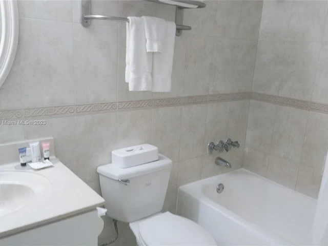 19201 Collins Ave # 733, Sunny Isles Beach FL 33160