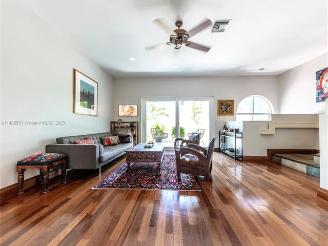 387 Franklin St, Hollywood FL 33019