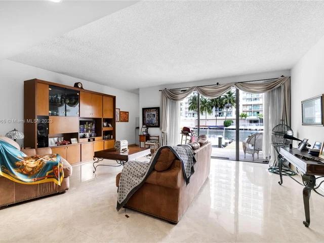 214 Poinciana Dr # 204, Sunny Isles Beach FL 33160