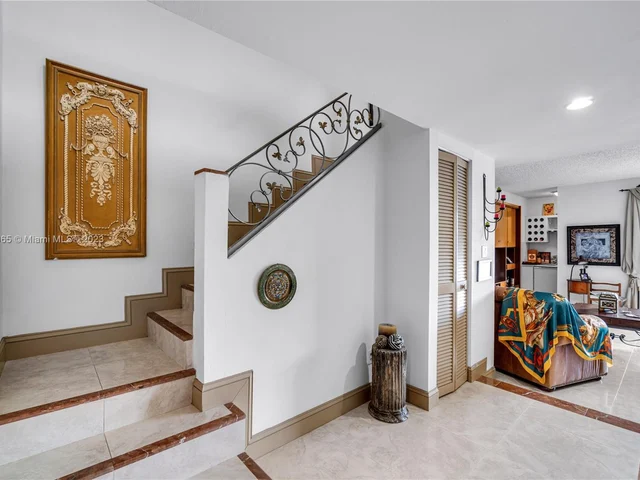 214 Poinciana Dr # 204, Sunny Isles Beach FL 33160