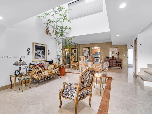 214 Poinciana Dr # 204, Sunny Isles Beach FL 33160