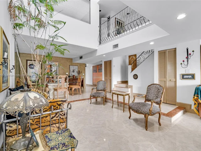 214 Poinciana Dr # 204, Sunny Isles Beach FL 33160