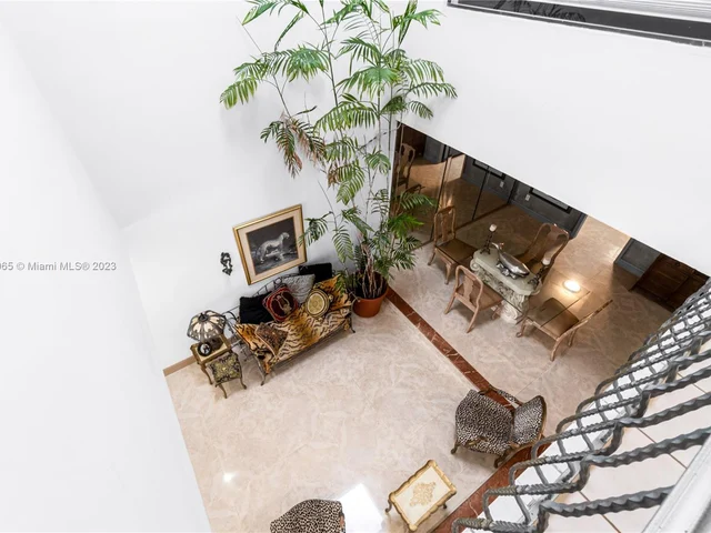 214 Poinciana Dr # 204, Sunny Isles Beach FL 33160