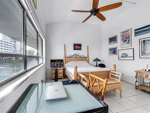 214 Poinciana Dr # 204, Sunny Isles Beach FL 33160