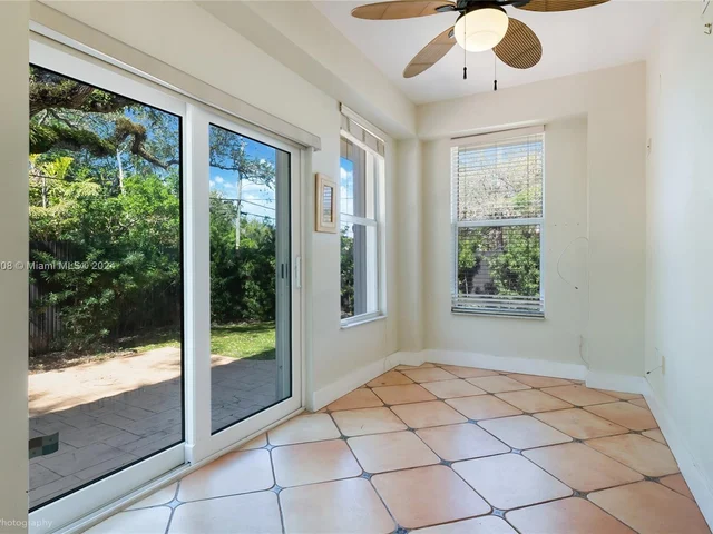 3698 Franklin Ave, Miami FL 33133