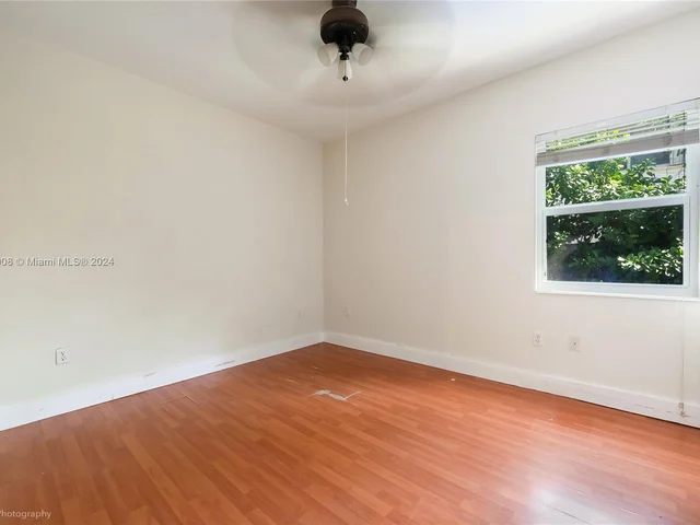 3698 Franklin Ave, Miami FL 33133