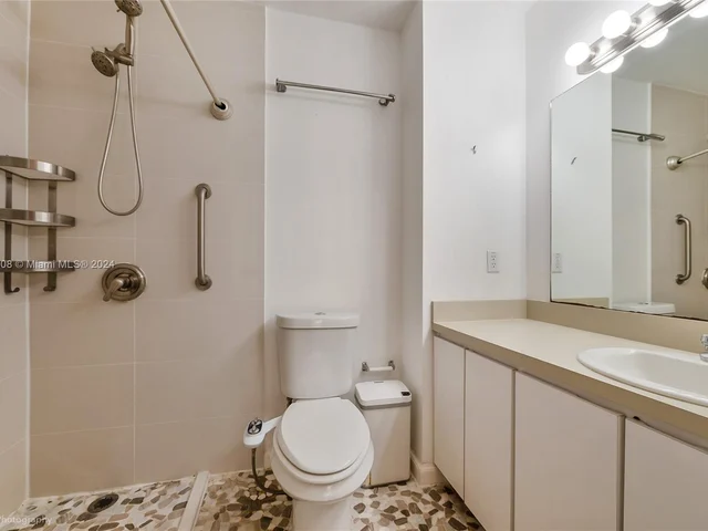 3698 Franklin Ave, Miami FL 33133