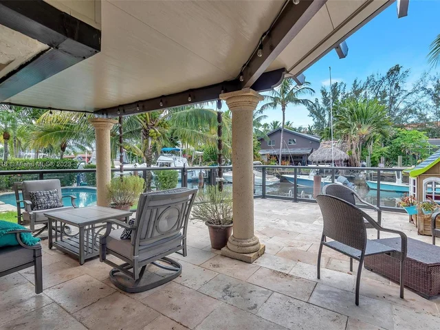 2720 SE 14th St, Pompano Beach FL 33062