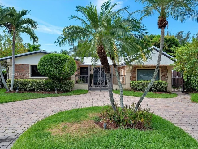 2720 SE 14th St, Pompano Beach FL 33062