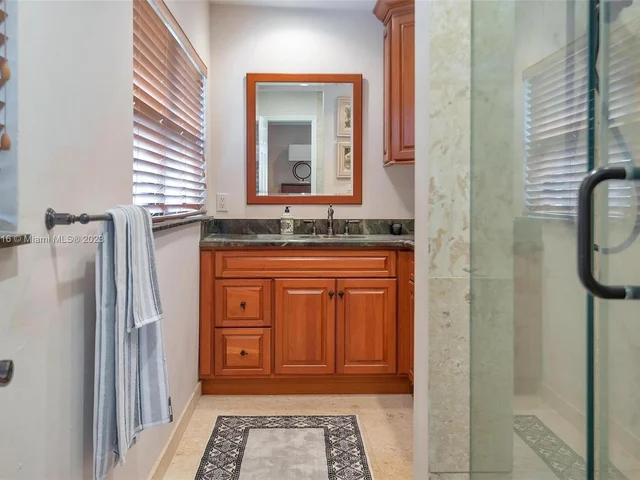 2720 SE 14th St, Pompano Beach FL 33062