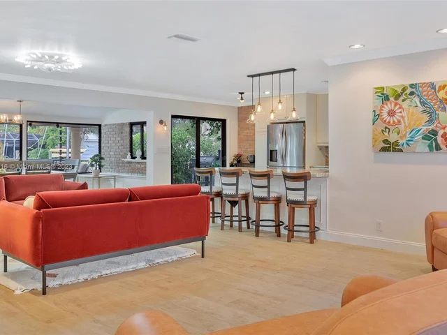 2720 SE 14th St, Pompano Beach FL 33062