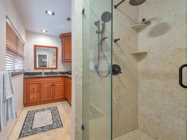 2720 SE 14th St, Pompano Beach FL 33062