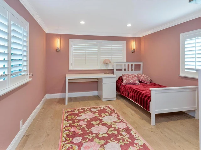 2720 SE 14th St, Pompano Beach FL 33062