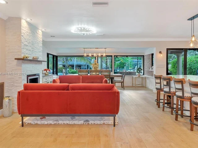 2720 SE 14th St, Pompano Beach FL 33062