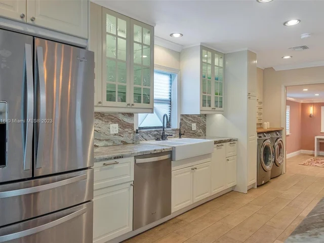 2720 SE 14th St, Pompano Beach FL 33062