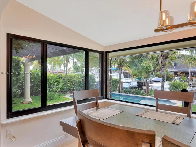 2720 SE 14th St, Pompano Beach FL 33062