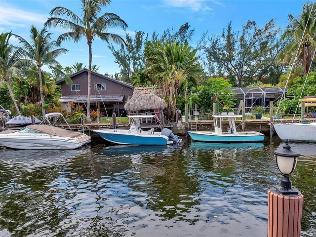 2720 SE 14th St, Pompano Beach FL 33062