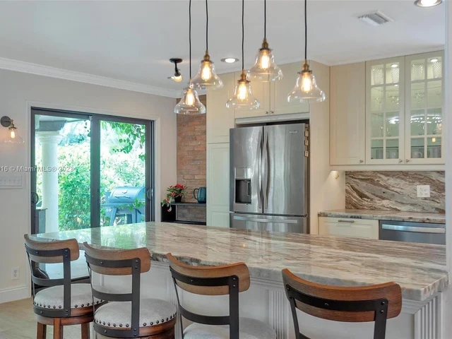 2720 SE 14th St, Pompano Beach FL 33062