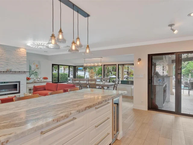 2720 SE 14th St, Pompano Beach FL 33062