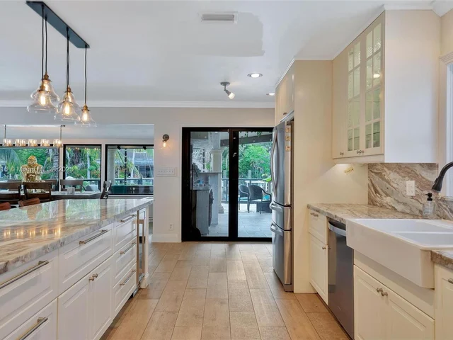 2720 SE 14th St, Pompano Beach FL 33062