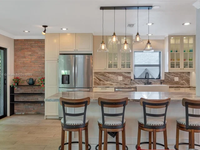 2720 SE 14th St, Pompano Beach FL 33062