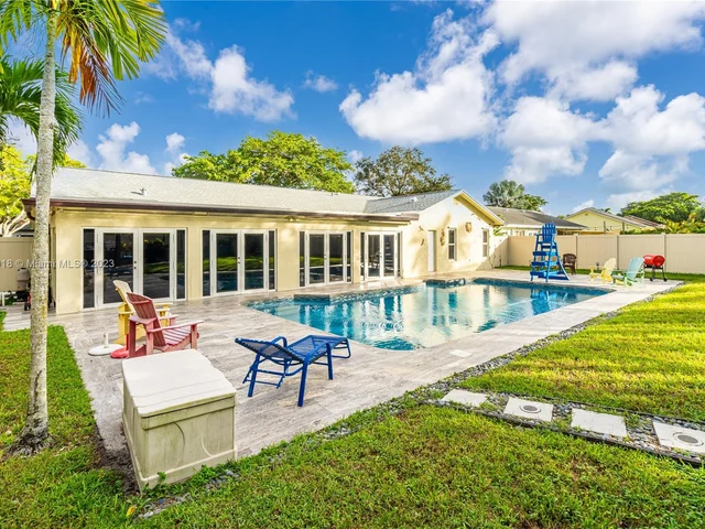 5313 SW 87th Ave, Cooper City FL 33328