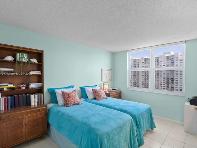 2801 NE 183rd St # 1214W, Aventura FL 33160