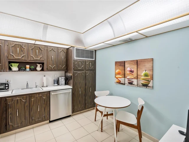 2801 NE 183rd St # 1214W, Aventura FL 33160