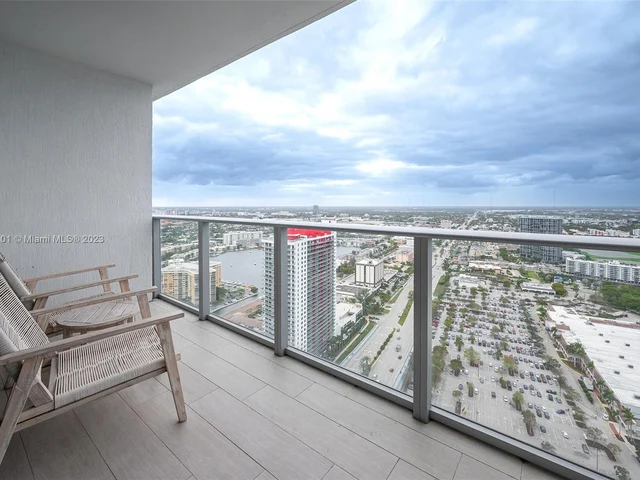 4010 S Ocean Dr # T3706, Hollywood FL 33019